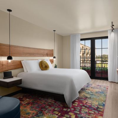Deluxe Room With 1 King Bed (Deluxe King) The Gordon Hotel Promo Code