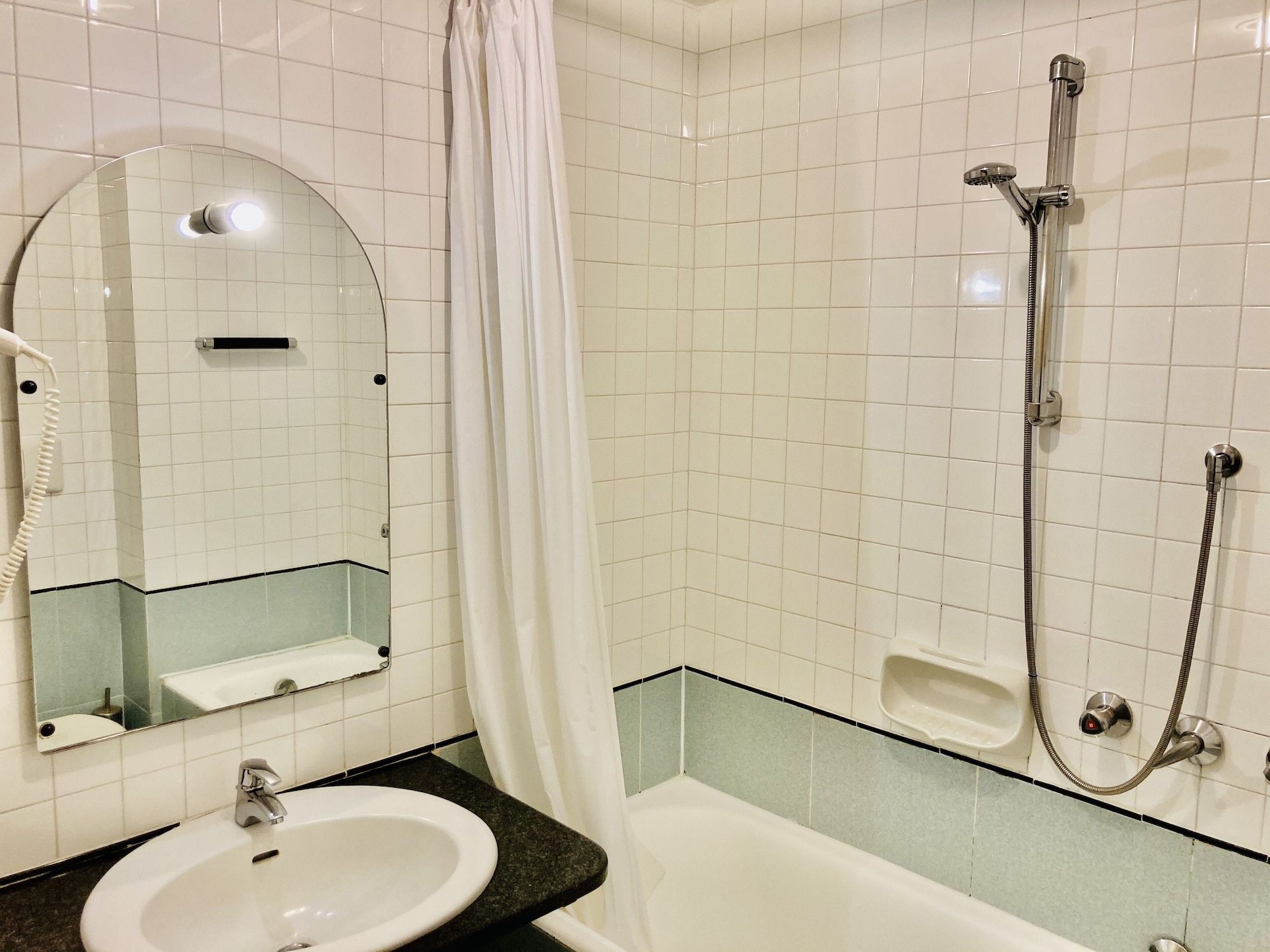 带阳台的标准双人或双床间