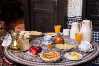 Riad Fes Baraka Piscine & Spa