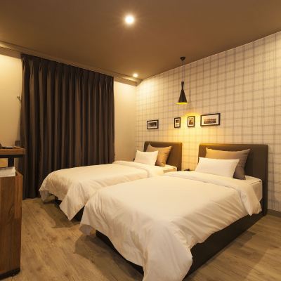 Standard Twin Room Hotel Gray Promo Code