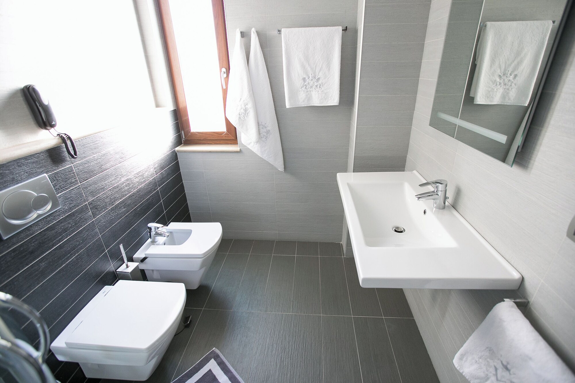 双人房（免费机场接送）