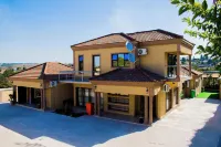 WoodMead Guest House & Events Hotels in 