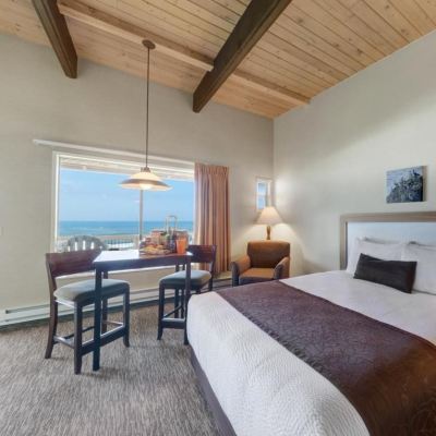King Room with Fireplace-Ocean Front Fireside Motel Promo Code