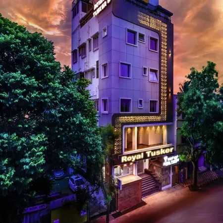 Royal Tusker Luxury Service Apartments Отели в г. Майсур