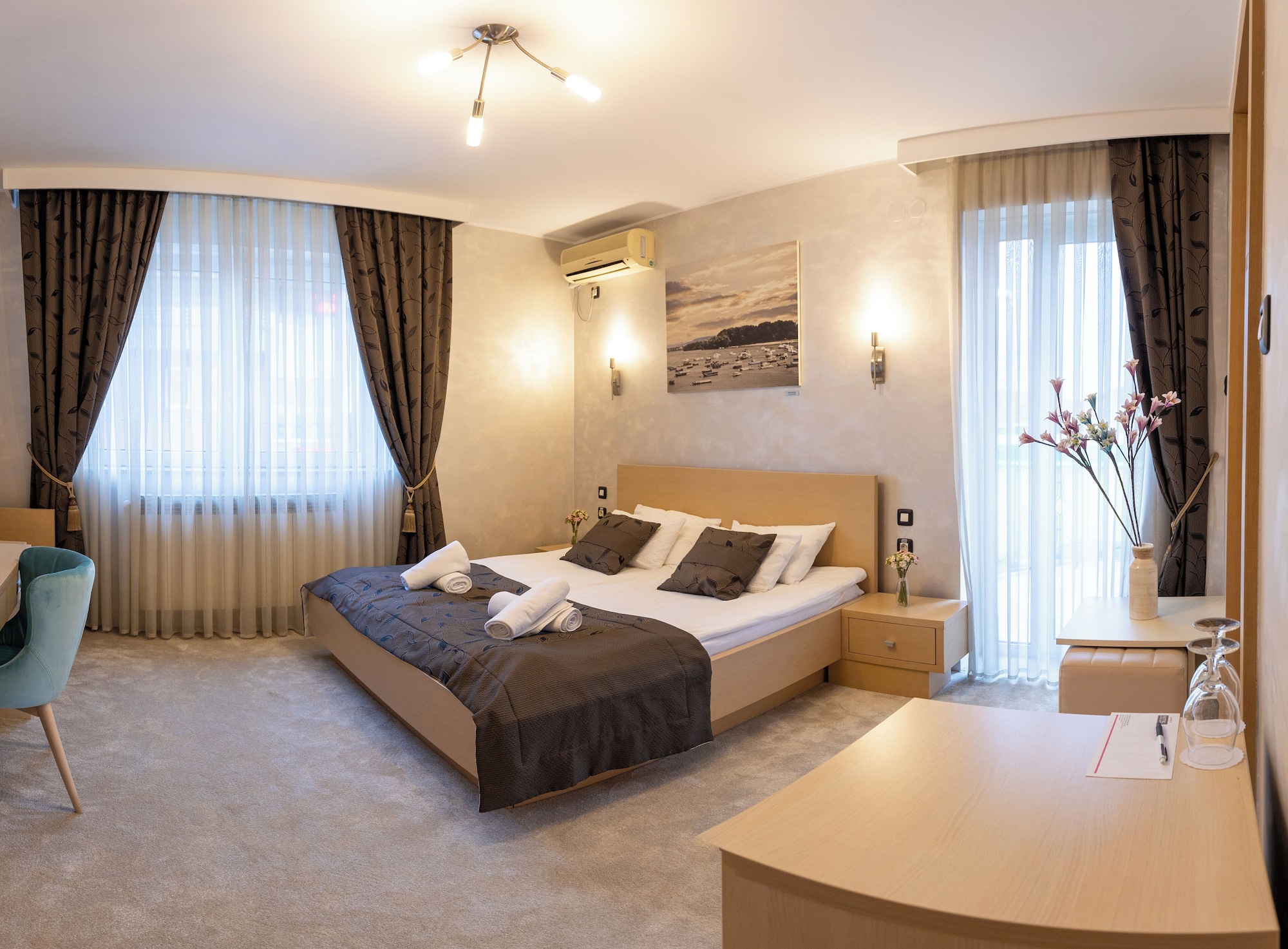 标准双人间 - 带一张双人床