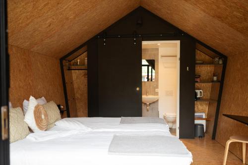 双人房（带独立浴室）