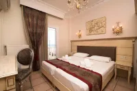 Parthenon Art Hotel-Seaside Collection のホテル