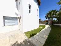Nice Apartment with Pool