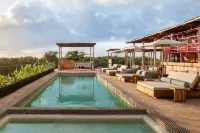 Moxy Tulum