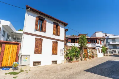 Amazon Petite Palace Hotels in 