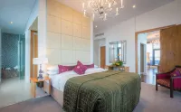 Clayton Hotel Galway Hotel a 