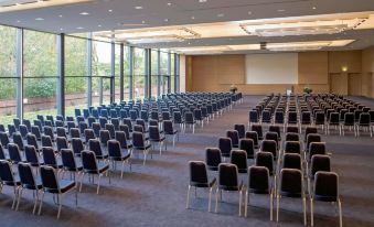 Mövenpick Hotel Münster am Aasee - Housity