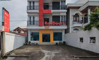 RedDoorz Syariah near Jamtos Jambi 2 - Housity