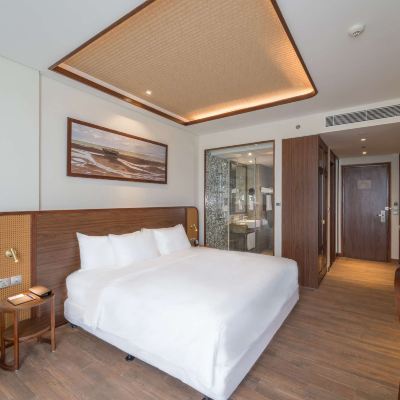 1 King Bed, Non-Smoking, Deluxe Room, Balcony, Pool View, Mini Bar, Wi-Fi Best Western Premier Sonasea Phu Quoc Promo Code
