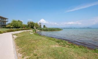 Tasteful Holiday Home in Sirmione with Pool