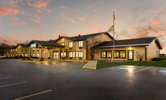 Quality Inn - Housity