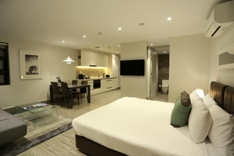 Studio Panoramic Suite