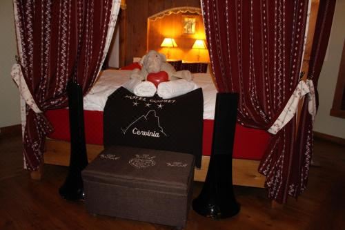 带阳台的小型套房