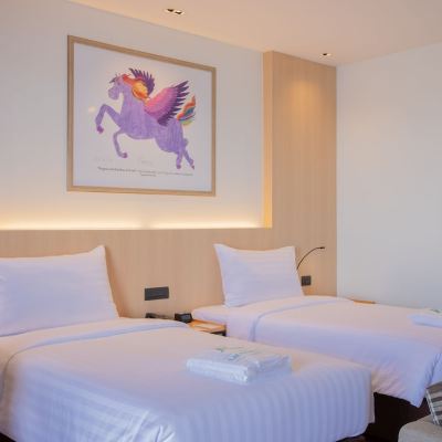 Premier Modern Room Twin Bed (River View) The Royal River Hotel Promo Code