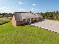 "Aane" - 1.8km from the Sea Hotels in Ulfborg