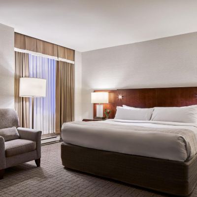 Classic Queen Room Lord Elgin Hotel Promo Code