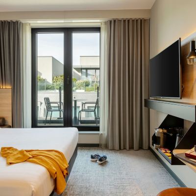 Room, 1 Queen Bed, Non Smoking, Balcony (High Floor) Moxy Brussels City Center Promo Code