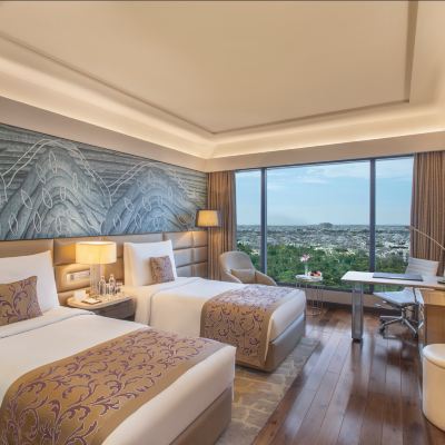 Premier Twin Room The Leela Ambience Convention Hotel Delhi Promo Code