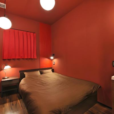 無窗大床房（帶公用浴室） 考山世界難波旅舍優惠