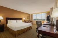 Hilton Fort Wayne at the Grand Wayne Convention Center