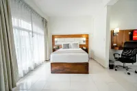 Hotel San Miguel, en El Centro - Desayuno Gratis Отели в г. 