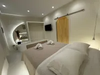 White Sand Jacuzzi Suite