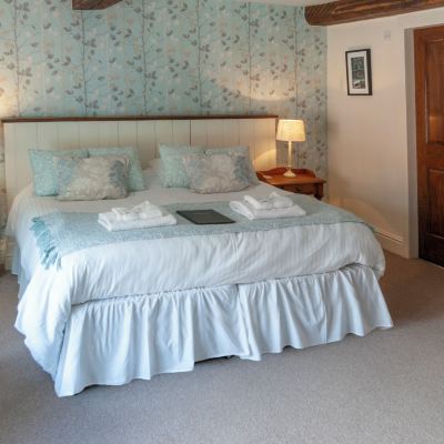 Deluxe King Suite The Dragon Hotel Promo Code