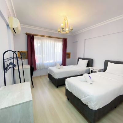 Deluxe Twin Room Queen Bee Hotel Promo Code