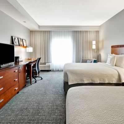 客房， 2 張大床 （Mobility Accessible， Roll-in Shower） 達拉斯醫學/市場中心萬怡酒店優惠