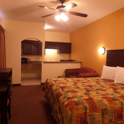 Deluxe Suite, 1 King Bed, Non Smoking, Kitchenette Guest Inn San Benito Harlingen Promo Code
