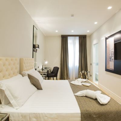 Twin Deluxe Room Floris Hotel Promo Code