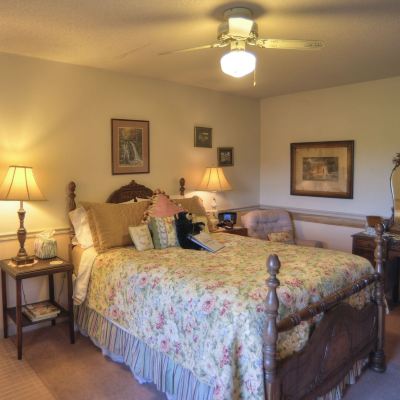 Standard Room, 1 Queen Bed, Bathtub, Mountain View Blue Mountain Mist Country Inn & Spa Promo Code