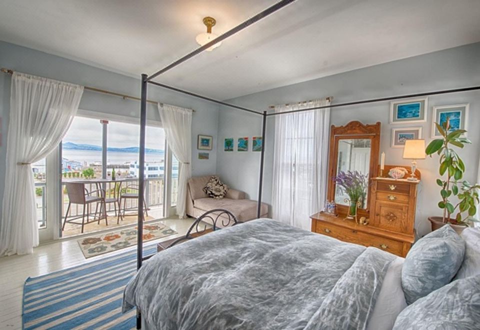 高级双人房，连通浴室，临河景（水滨）