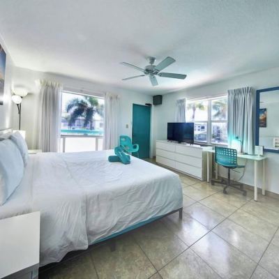 Efficiency King Room Horizon by The Sea Inn Promo Code