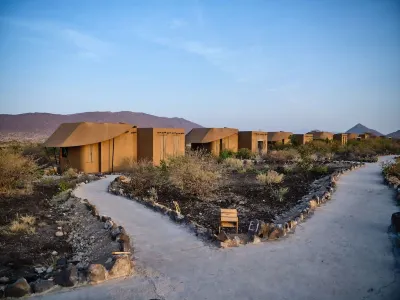 Surana Buffalo Springs Hotele w: 