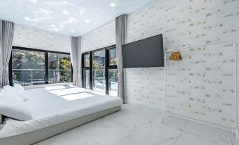 Sangju Aie Sarang Kids Pool Villa - Housity
