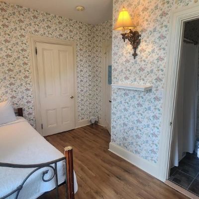 Classic Double Room, Multiple Beds, Non Smoking, Pool Access (Room 7)