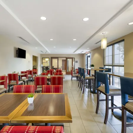 Comfort Suites Carlsbad Отели в г. Эдди
