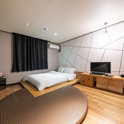 Deluxe / Ott 5 Types Of Free Viewing Daejeon Yuseong Hotel Lod 1 쿠폰