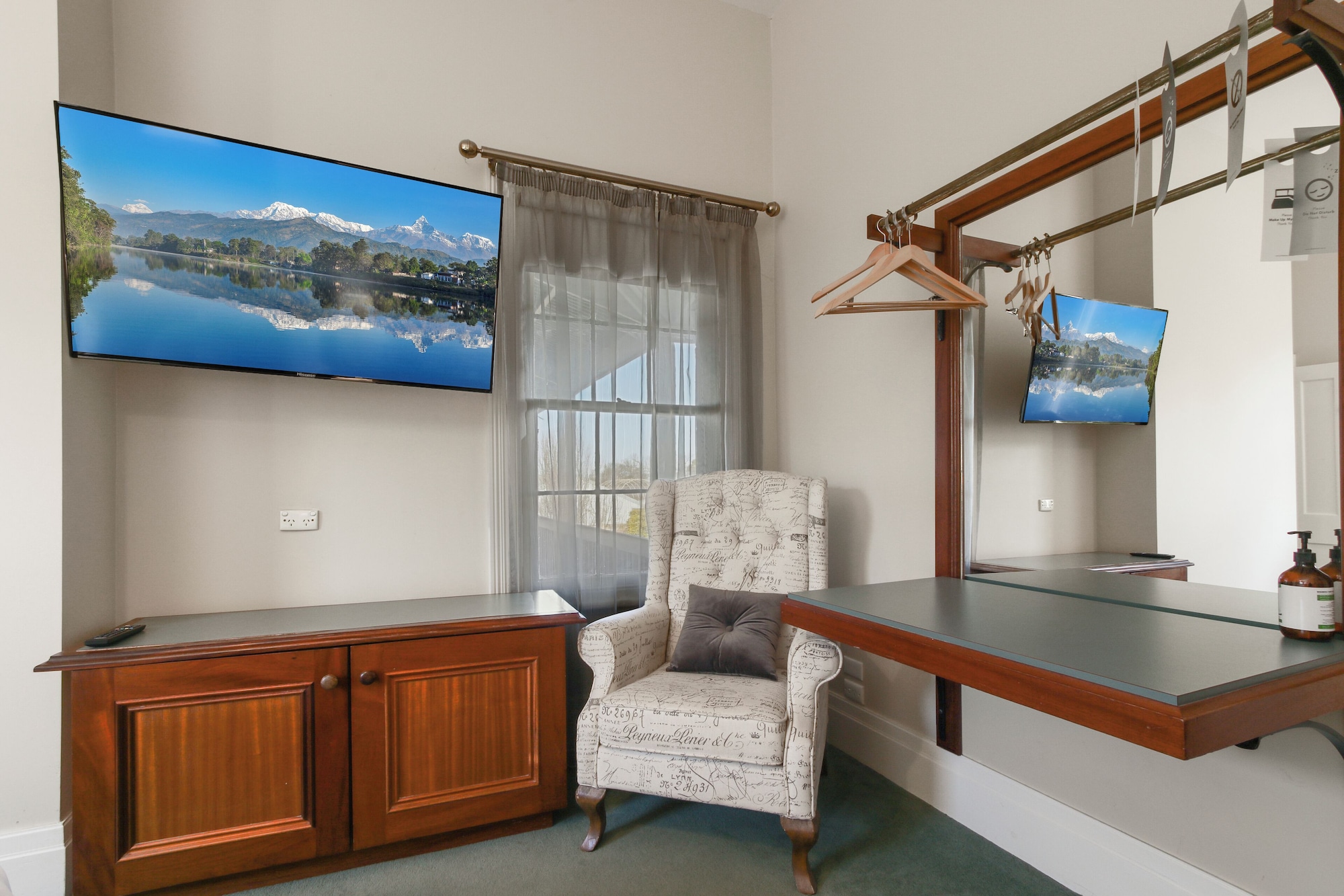 The Riversleigh经典大床房