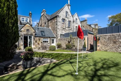 No1 Apartments & Bedrooms St Andrews - St Mary's Hotele w: 