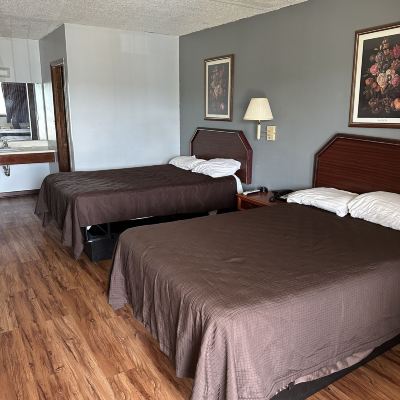 Standard Double Room-Non-Smoking Budget Inn Gadsden Promo Code