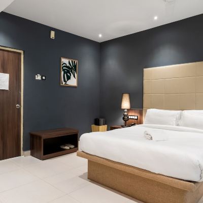 Premium Classic Room City View Niranjana Hotel Promo Code