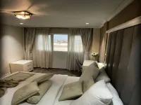 Suita Hotel Hotele w: 