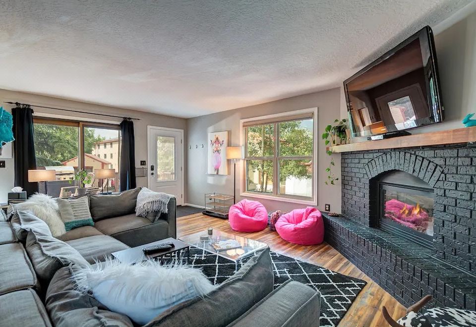 奢华热水浴缸和宽敞生活区-迷人维多利亚休闲屋